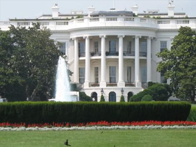 Ο Λευκός Οίκος καταδικάζει τις επιθέσεις σε εκκλησίες στην Κένυα